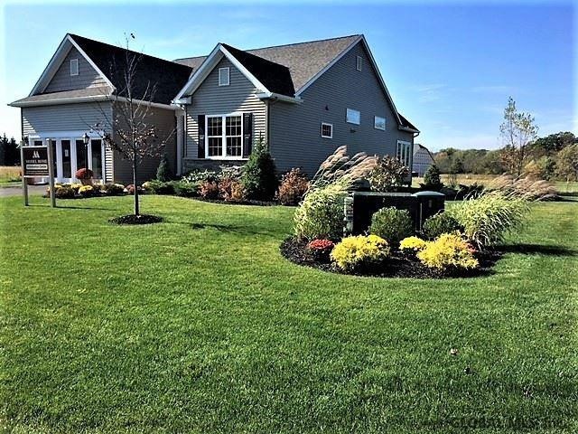 5 Twinflower Ct, Glenmont, NY 12077 - photo 1