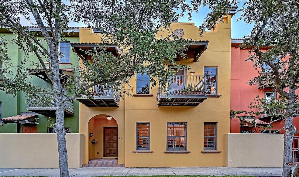 1513 Oak St unit 18, Sarasota, FL 34236 - photo 1