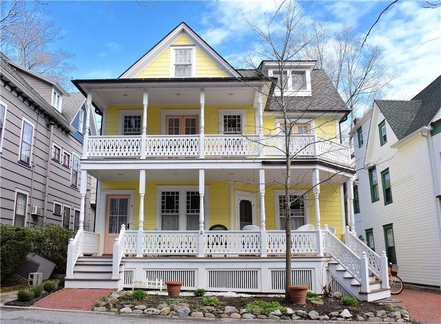 Welcome to 6 Ames Ave. Centrally located, just ste
