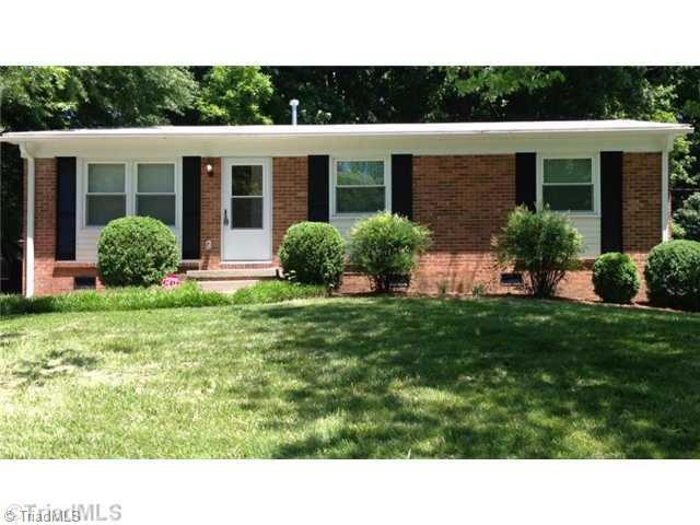 1526 W Meadowview Rd, Greensboro, NC 27403 - photo 1