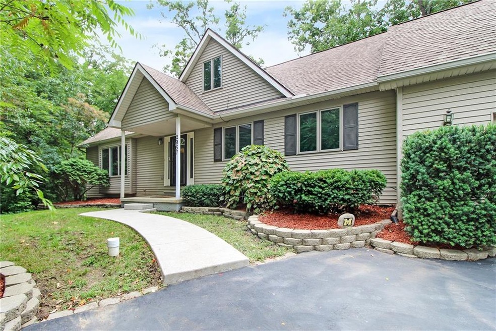 Welcome to 2957 Acorn Lane!!
