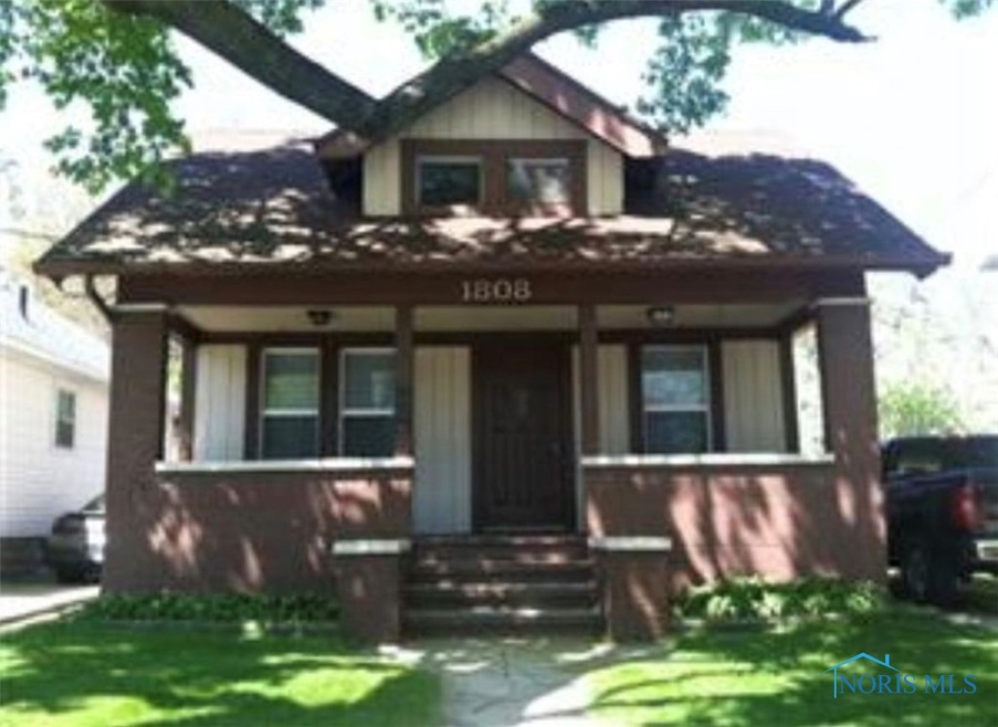 Extrior Front