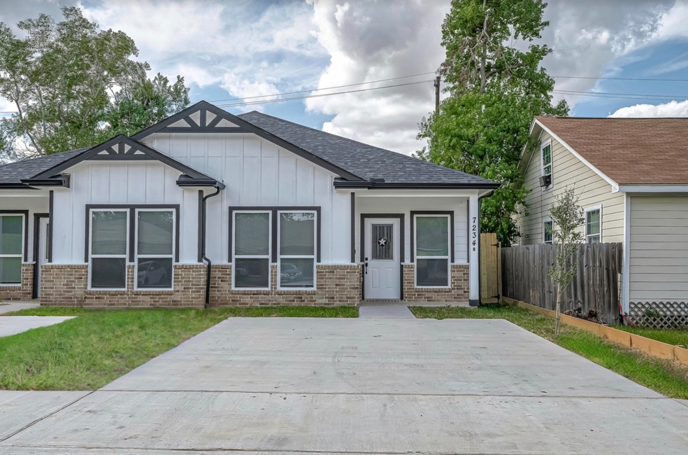 7234 Saint Augustine St unit A, Houston, TX 77021 - photo 1