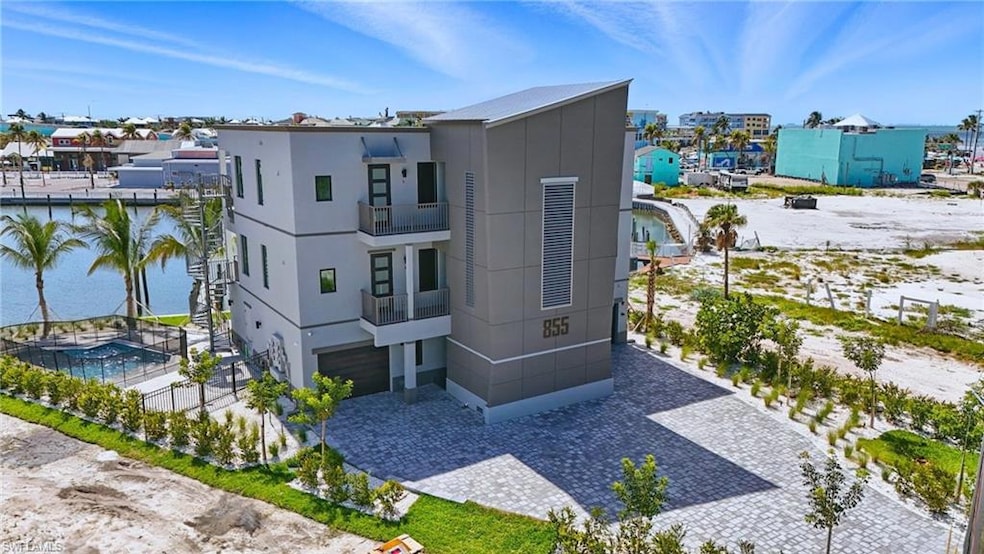 855 Lagoon St unit 3, Fort Myers Beach, FL 33931 - photo 1