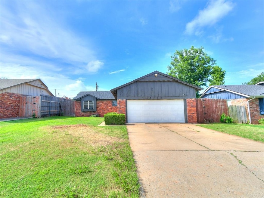 5712 NW 64th St, Warr Acres, OK 73132 - photo 1