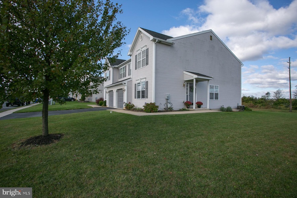 39 N Calais Dr, Reading, PA 19605 - photo 1