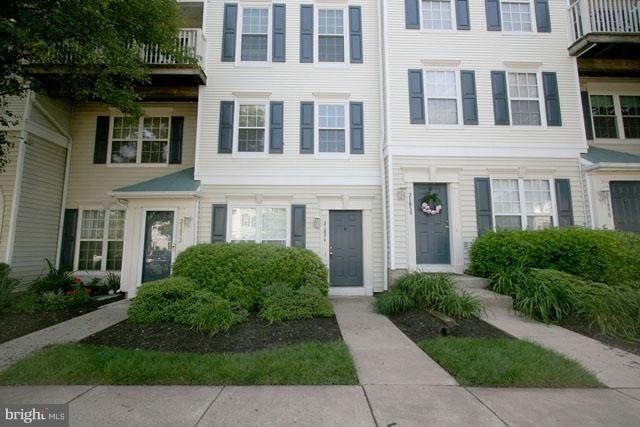 21854 Elkins Terrace unit 32, Sterling, VA 20166 - photo 1