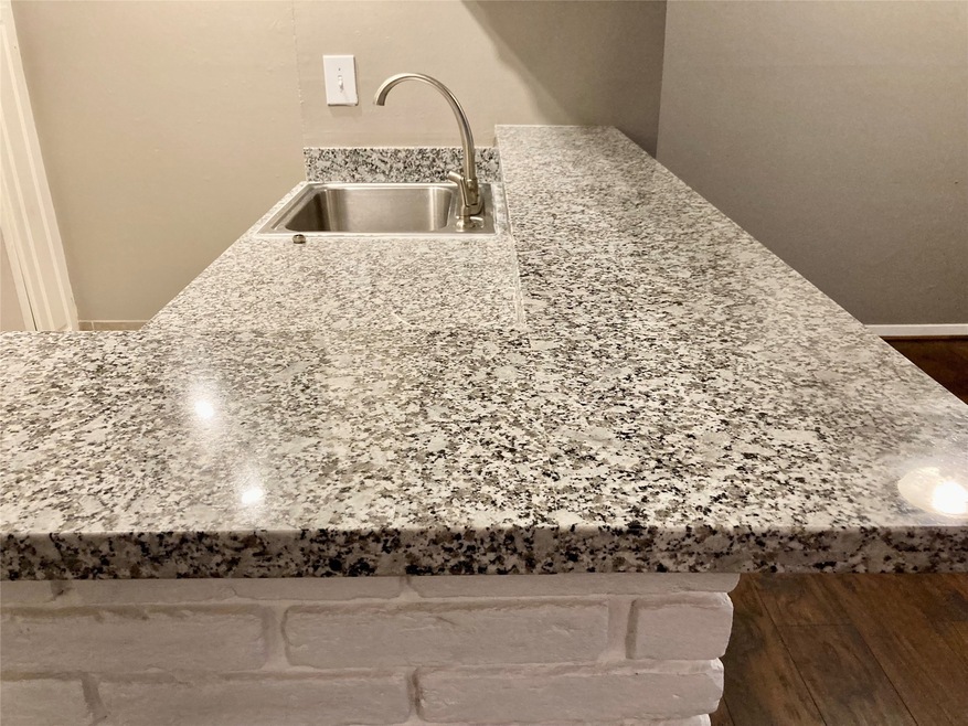 2210 Brun St unit 1, Houston, TX 77019 - photo 1