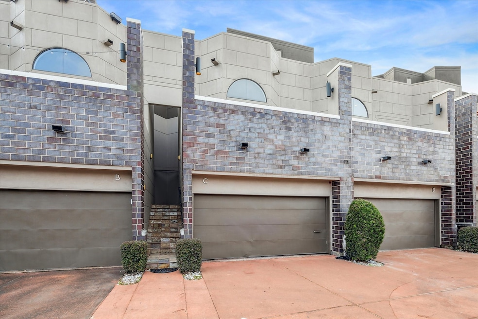 LOCATION, LOCATION, LOCATION! Fabulous home locate