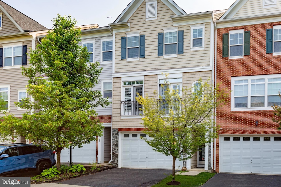 102 Hunting Creek Ln, Stafford, VA 22556 - photo 1