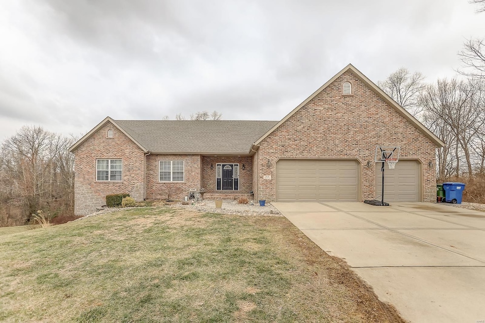 717 Birch Ln, Maryville, IL 62062 - photo 1