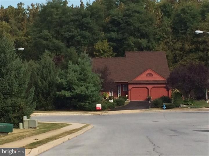 385 N 6th St, Womelsdorf, PA 19567 - photo 1