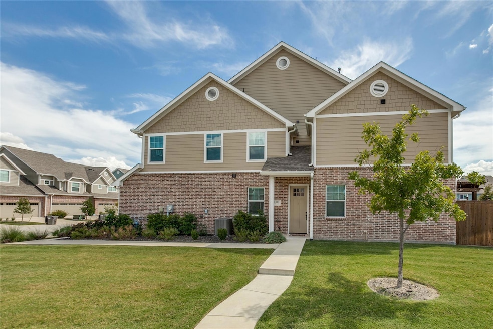 600 Emily Ln, Wylie, TX 75098 - photo 1