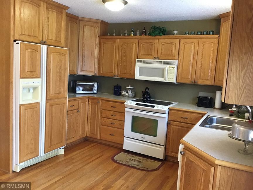 Custom Kitchen, Oak Flooring