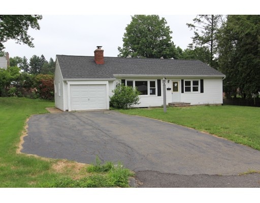 29 Laura Ln, Holyoke, MA 01040 - photo 1