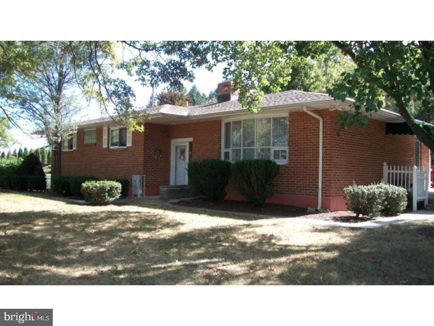 960 S Liberty St, Orwigsburg, PA 17961 - photo 1