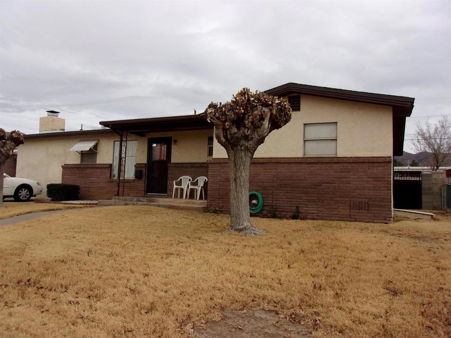 2404 Baylor Ave, Alamogordo, NM 88310 - photo 1