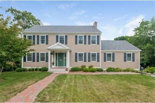 225 Edgewater Dr, Pembroke, MA 02359 - photo 1