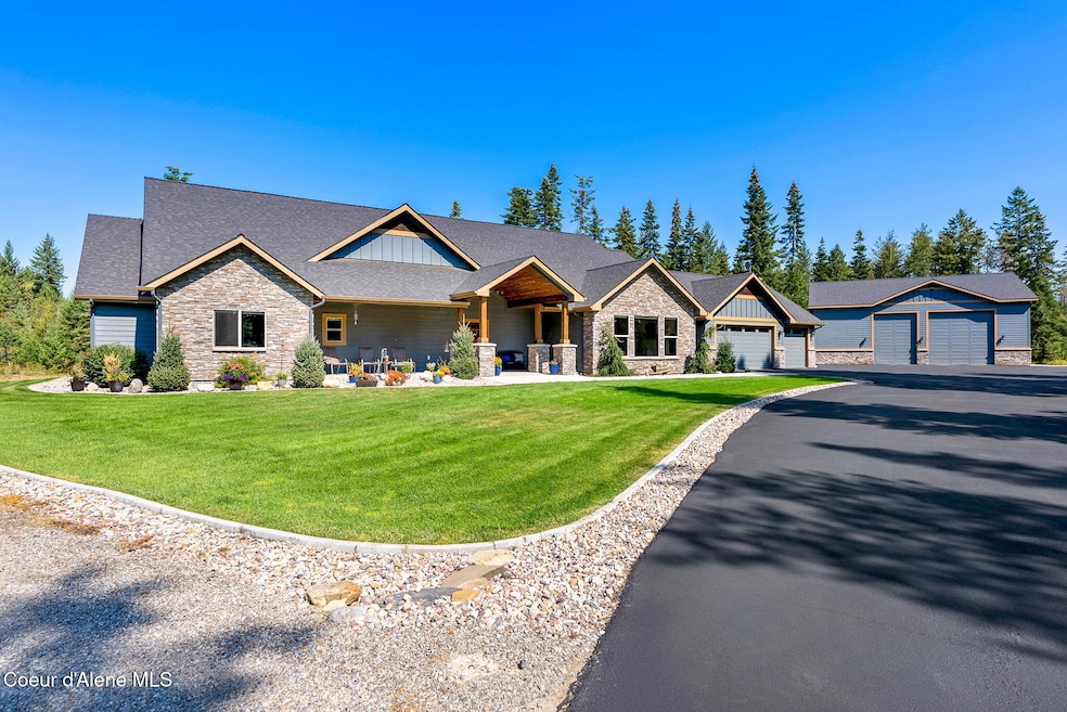 1425 E Amulet Cir, Rathdrum, ID 83858 - photo 1