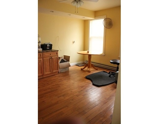 593 Summer St unit 2, Lynn, MA 01905 - photo 1