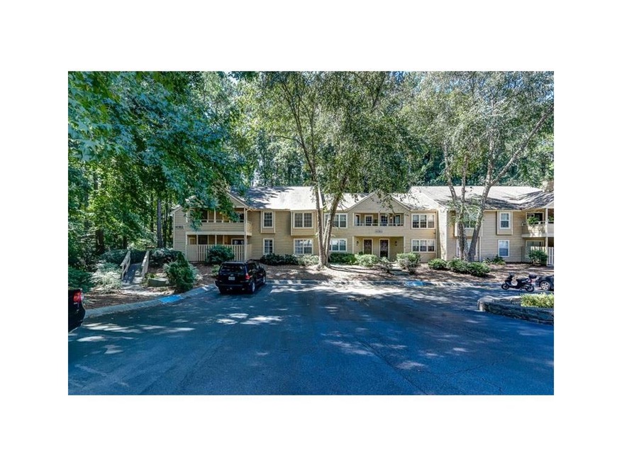 1394 North Crossing - Front Entrance And Parking L