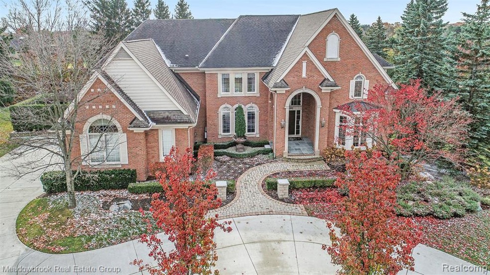 3381 Saint George Ct, Rochester, MI 48306 - photo 1