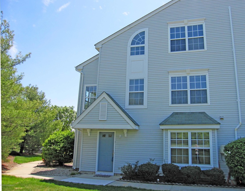 7 Phoenix Ct, Tinton Falls, NJ 07712 - photo 1