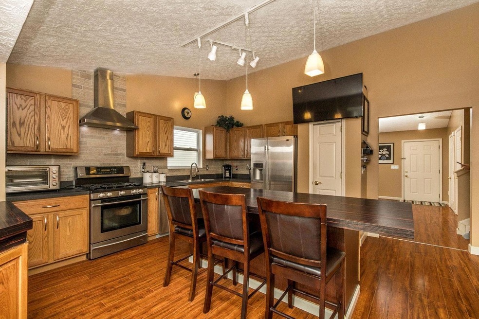 Welcome to 6915 Idlelea Drive