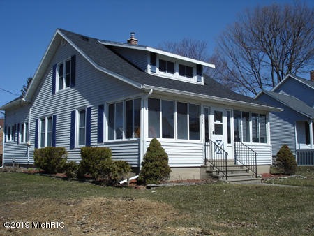 Front Exterior4