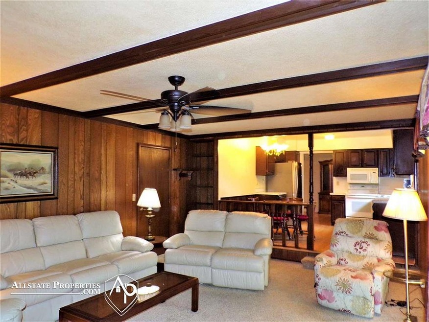 2221 Woodthrush Dr, Davison, MI 48423 - photo 1