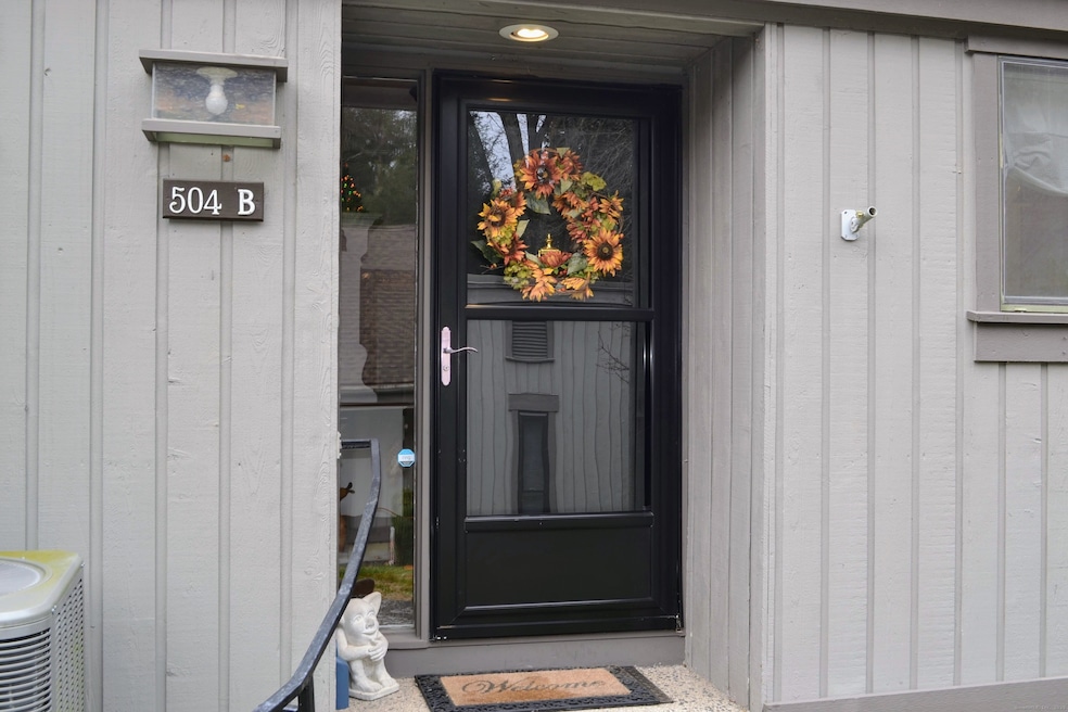 504 Heritage Village unit B, Southbury, CT 06488 - photo 1