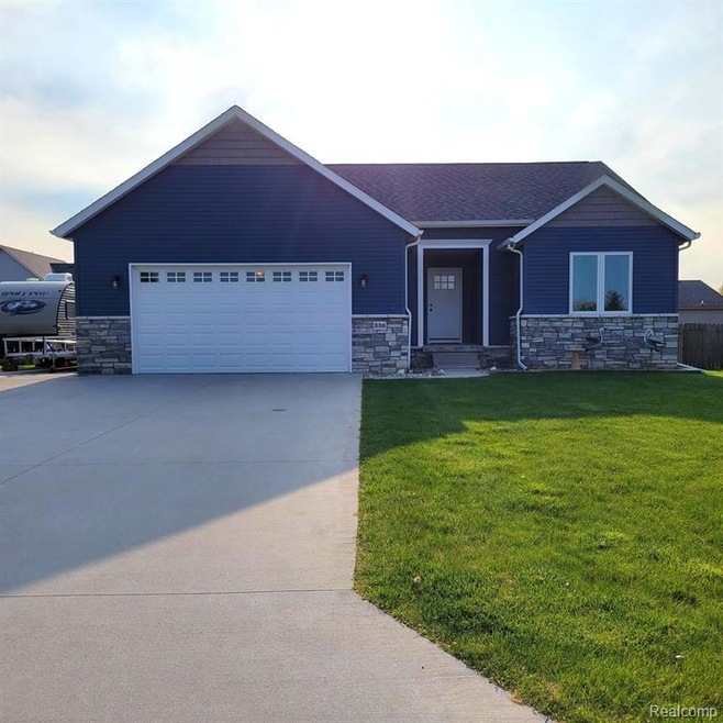 336 Isabelle Ave, Kimball, MI 48074 - photo 1