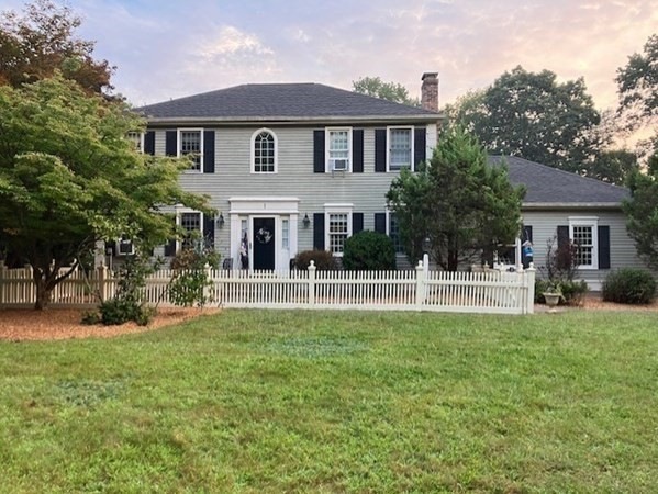 1 Crestview Dr, Mendon, MA 01756 - photo 1