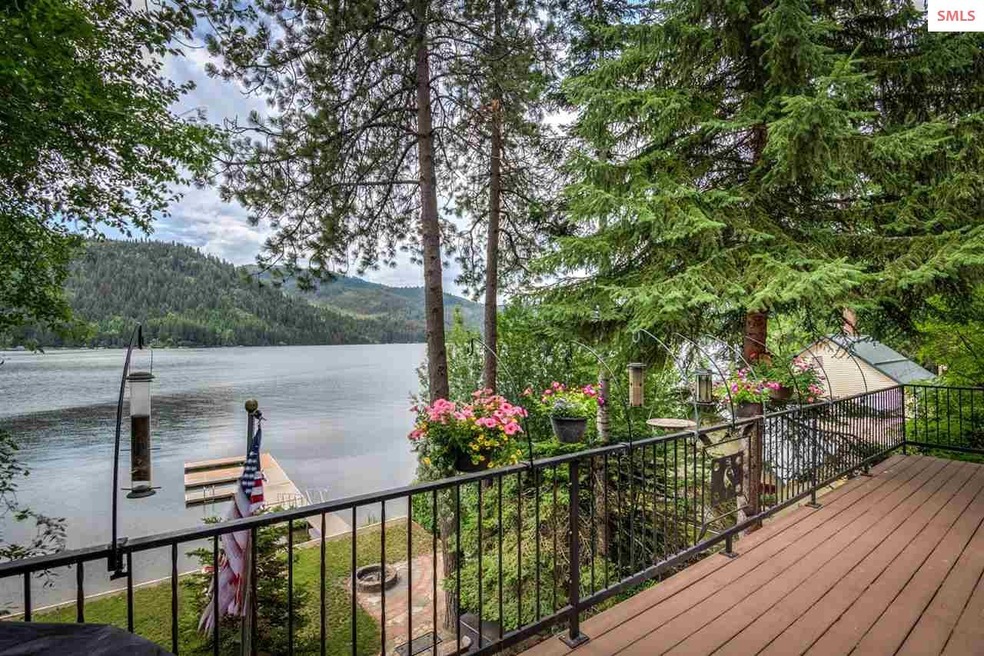 Amazing lake and mountain views form your private 