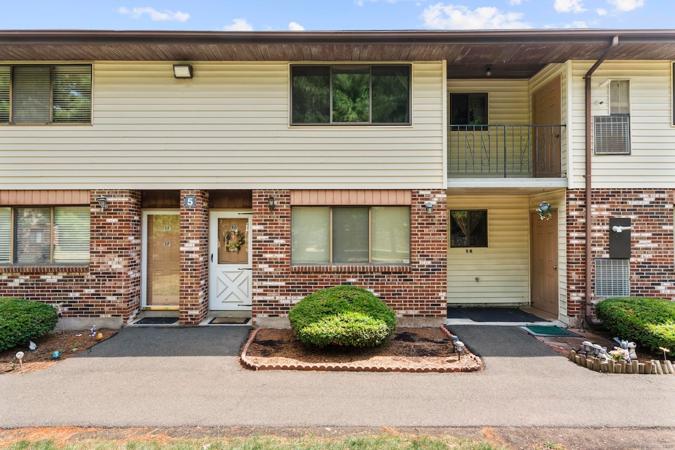 55 Thompson St unit 5G, East Haven, CT 06513 - photo 1