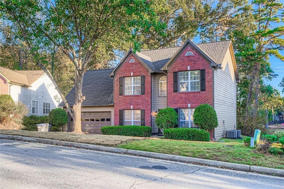 1570 Twin Bridge Ln, Lawrenceville, GA 30043 - photo 1