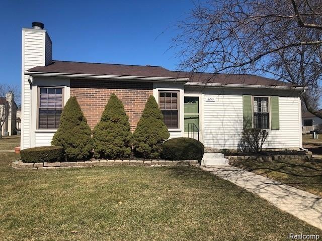 2810 Roundtree 1.jpg