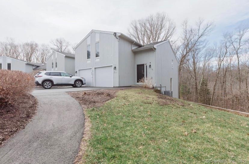 Welcome to 747 West Main Unit I, Cheshire!
