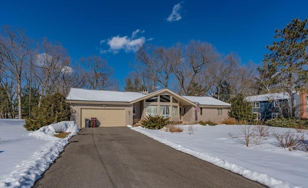 18 Oakcrest Dr, Westfield, MA 01085 - photo 1