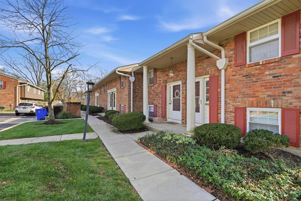 1359 Bluff Ave unit A, Columbus, OH 43212 - photo 1