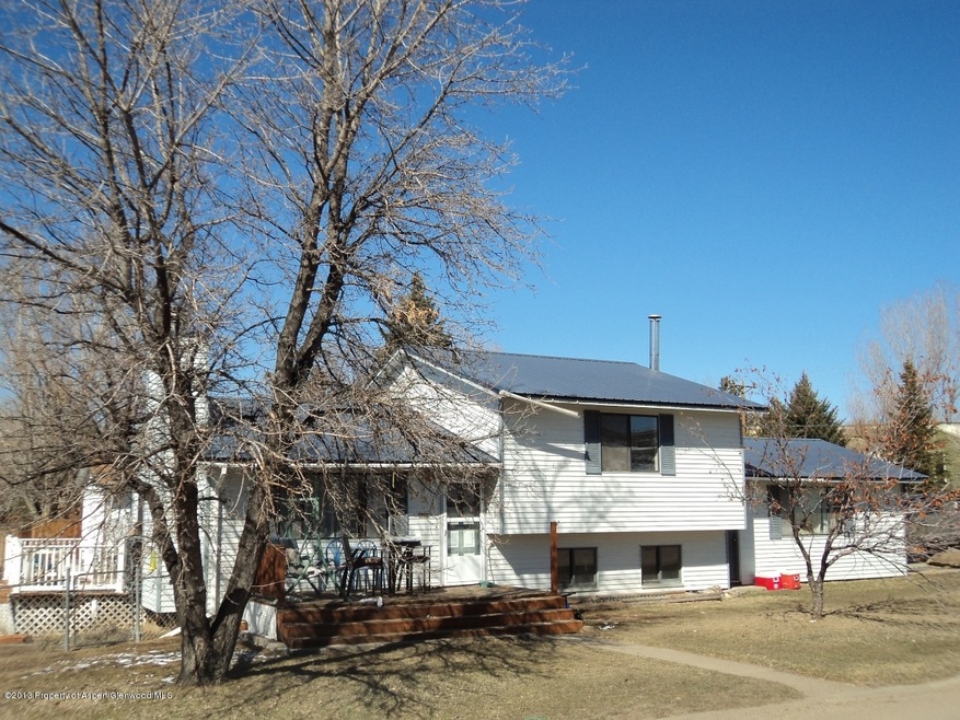 697 E 9th St, Craig, CO 81625 - photo 1