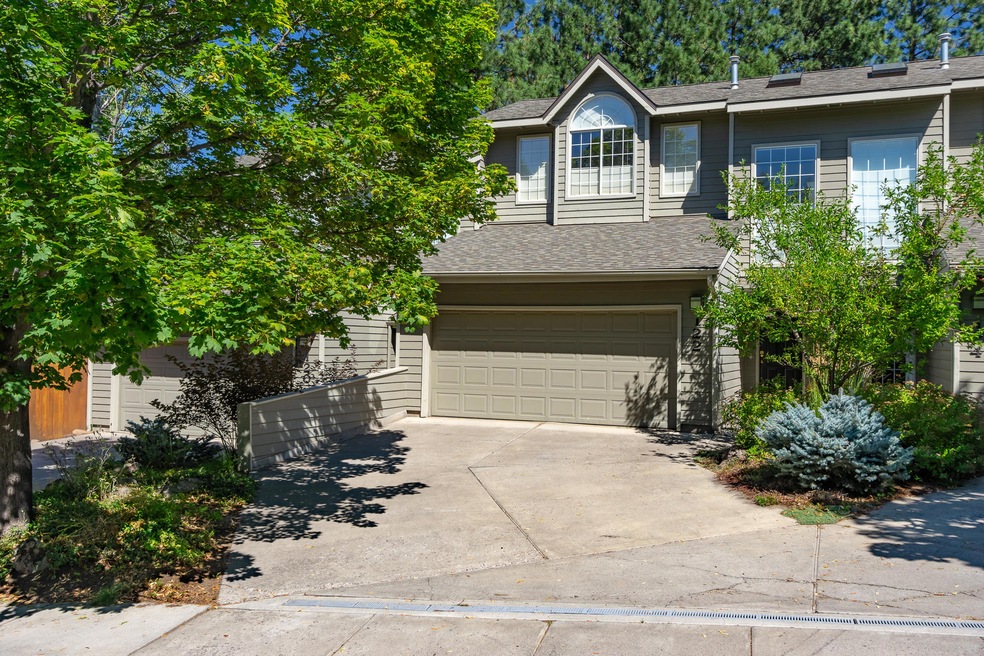 122 SW 17th St, Bend, OR 97702 - photo 1