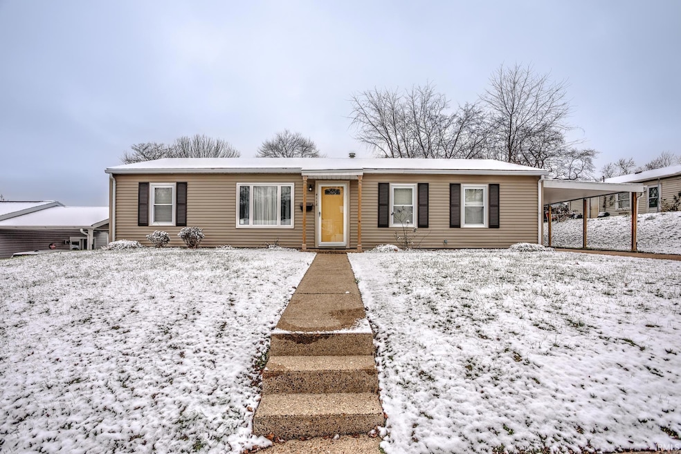 4118 Meadowridge Rd, Evansville, IN 47710 - photo 1