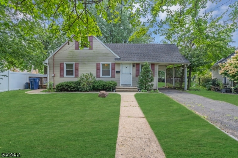 302 West Ln, Clark, NJ 07066 - photo 1