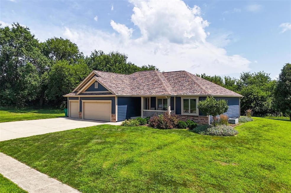 Pending $405,000 • Co-Listing Agent