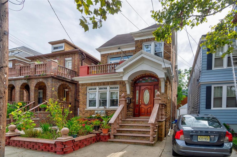 45 Broadman Pkwy unit 1, Jersey City, NJ 07305 - photo 1