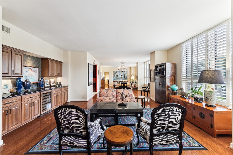 Four Leaf Towers (West Tower) unit 36/37W, Houston, TX 77056 - photo 1