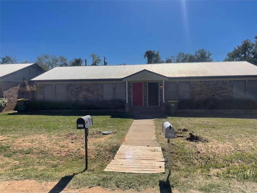 4209 Quail Ridge Ct, Granbury, TX 76049 - photo 1