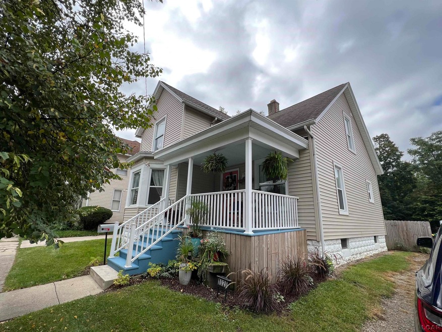 1020 E Maple Ave, Adrian, MI 49221 - photo 1