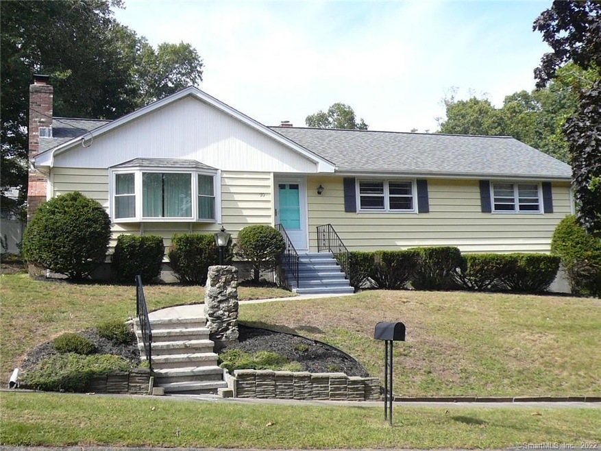 20 Hitching Post Ln, Stratford, CT 06614 - photo 1